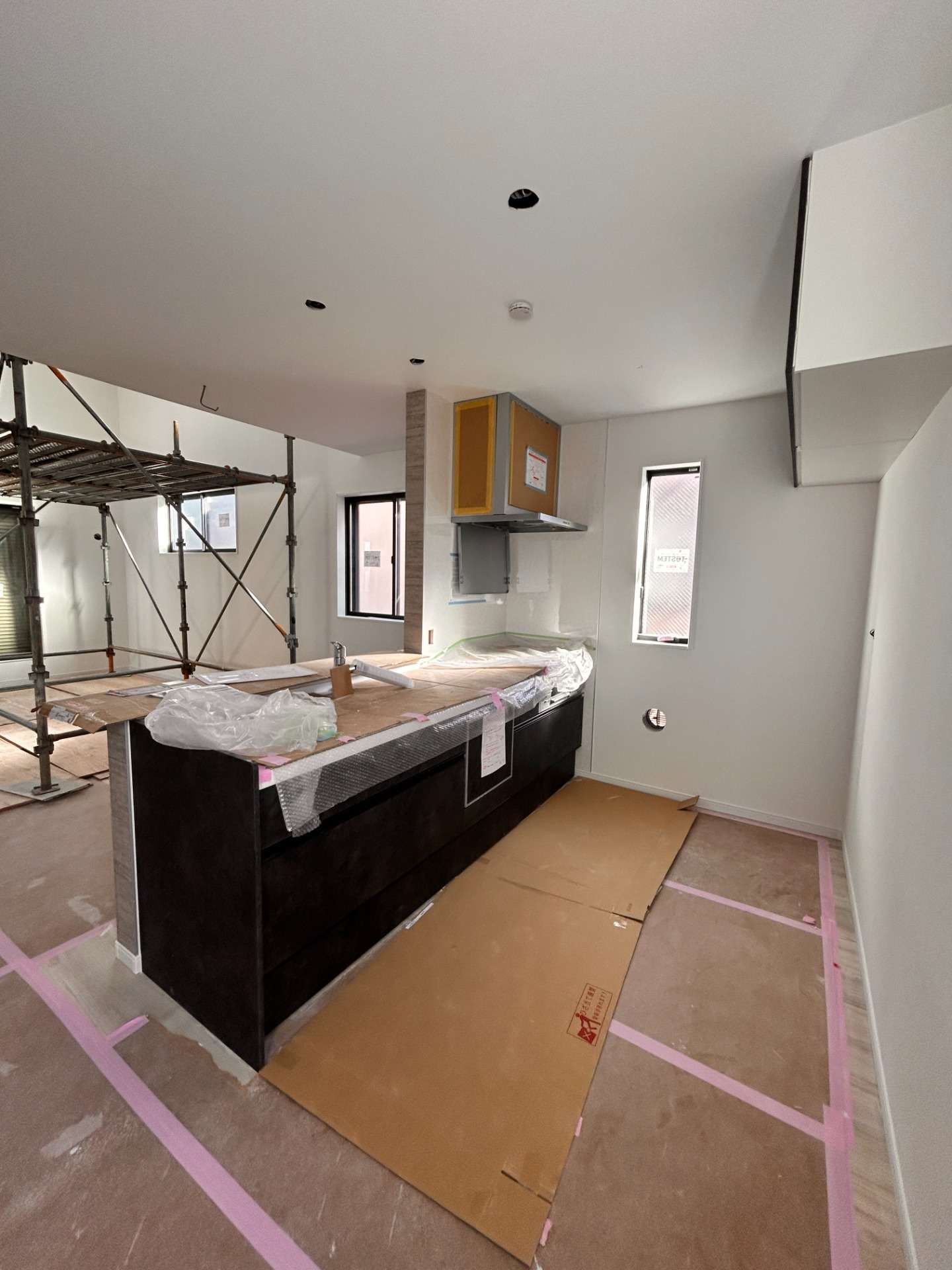 カウンターキッチン　(クリナップ　ラクエラ）